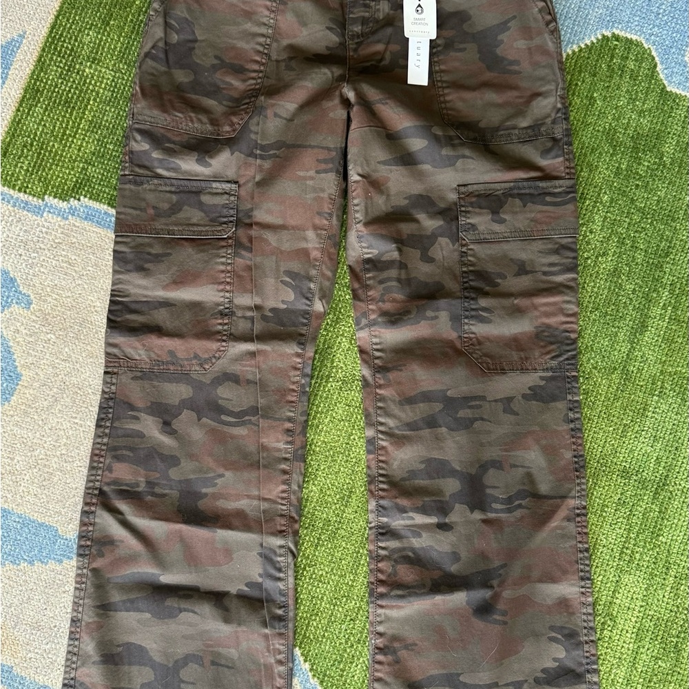 Sanctuary NWT Camo Pants 29